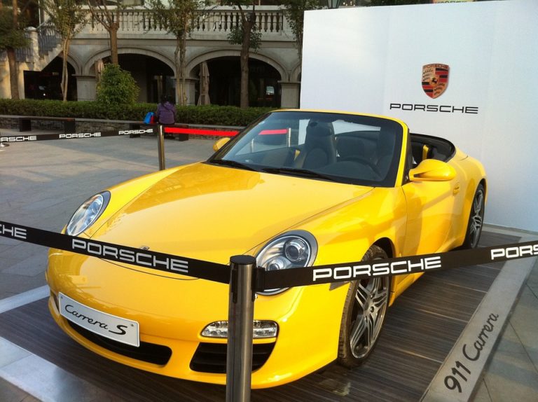 Porsche-car