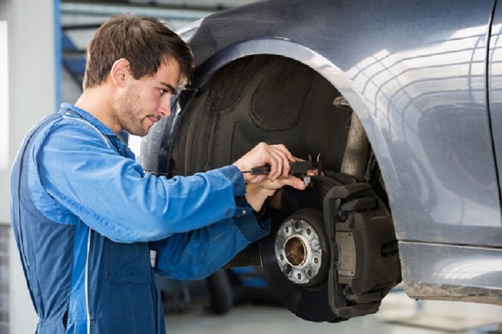 auto-mechanic
