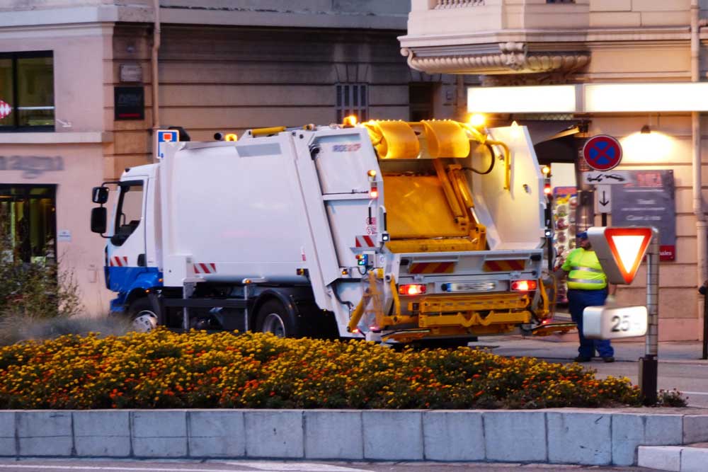 How-to-Find-a-Quality-Garbage-Truck-for-Sale