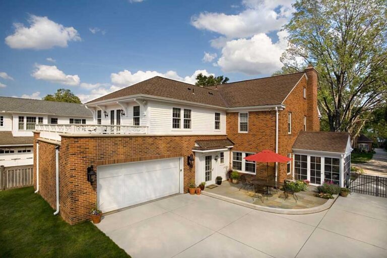 Garage Door Security – How Can This Investment Protect Your Home?